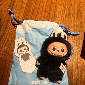 Pop Mart Letter R pin for love